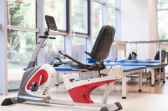 <b>地方空调、14小时热水供应</b>